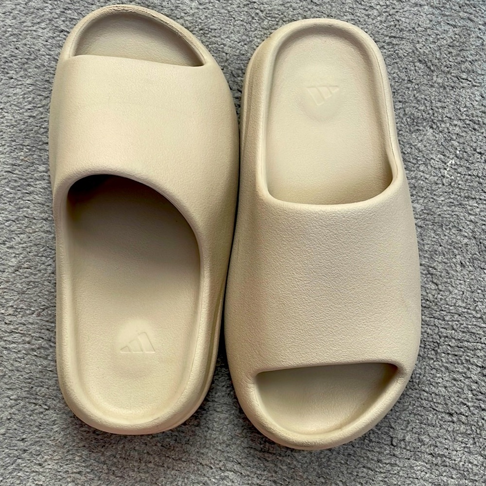Yeezy Slides